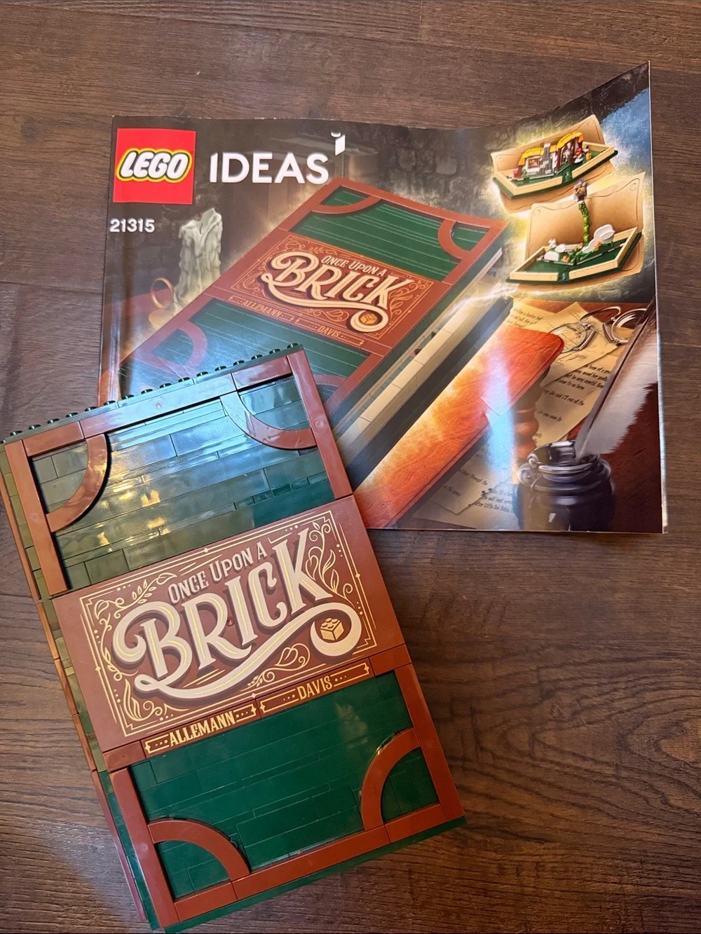 Complete with book Lego Ideas Once Upon a Book - Retired